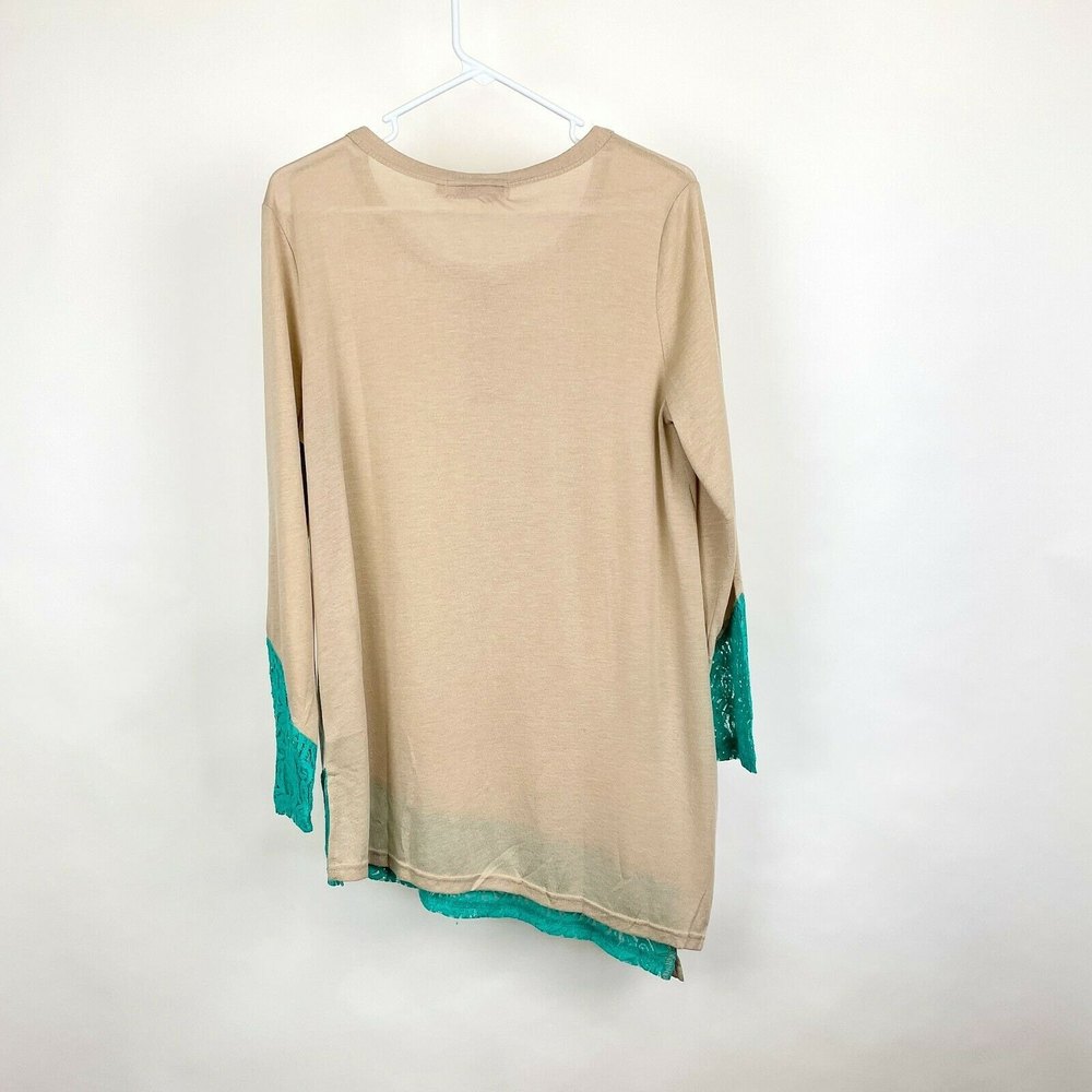 Grace & Emma Women's Sz M Beige Long Sleeve Asymmetrical Shirt w/ Turquoise Lace - Picture 2 of 10